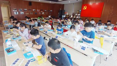 中南公司党工团联合开展家属区环境美化志愿服务