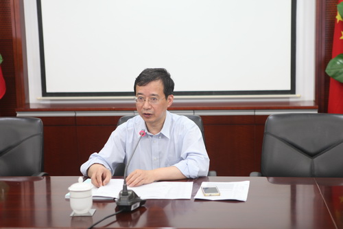 陈龙书记讲党课01