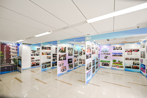 YR8_9503_3576171408-oi4093590926