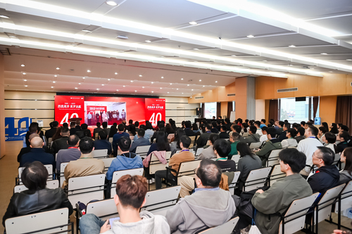 YR8_9902_3576171408-oi4094060854